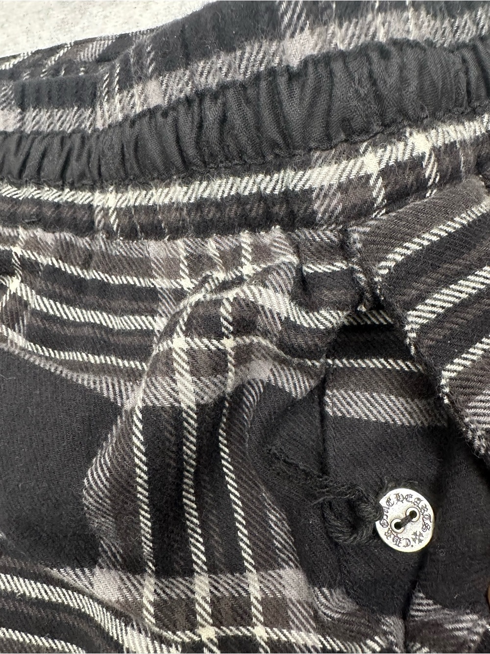 Chrome Hearts Black & Gray Plaid Men’s Hybrid Shorts - Picture 7 of 10
